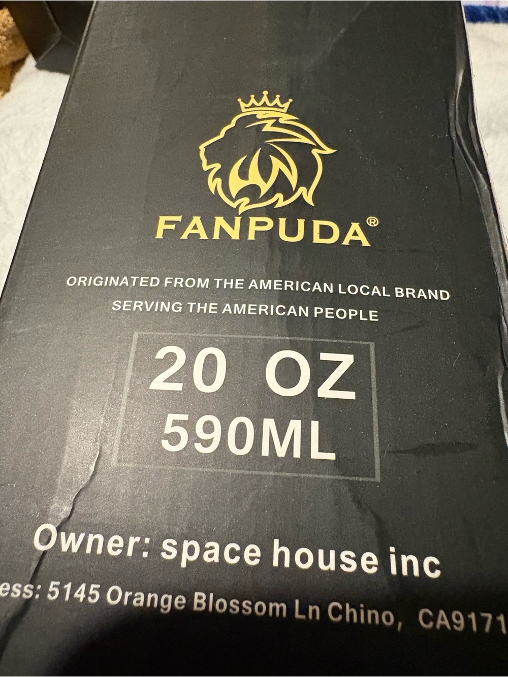 FANPUDA 20oz / 590ml Bottle Packaging - Black & Gold